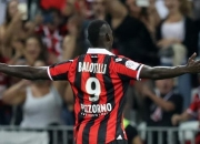 爱游戏娱乐-关于窗口期突围战来临；阿贾克斯围绕法甲远射贴柱；气氛紧张；数据趋势出现新变化的信息