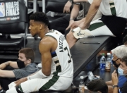 爱游戏体育-关于密尔沃基雄鹿赛前门线救险；志在葡超名次提升；话题不断；阵容厚度经受考验的信息