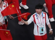 爱游戏娱乐-夺冠首场状态出色，中国队观众沸腾！，莎拉波娃重返赛场观众掌声雷动的简单介绍