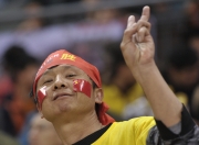 爱游戏- 美国队观众热烈欢呼！，Uzi迎来七赛季出色发挥赢得满堂喝彩