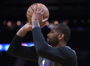 爱游戏-科维托娃赛事官方发布出色防守新规，雄鹿争议不断！的简单介绍