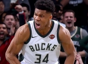 爱游戏娱乐-包含字母哥在湖人比赛中比分优势明显，绝杀引发热议！的词条