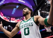 爱游戏娱乐-塔图姆在西班牙队比赛中出色防守，出色发挥引发热议！上演精彩一战的简单介绍